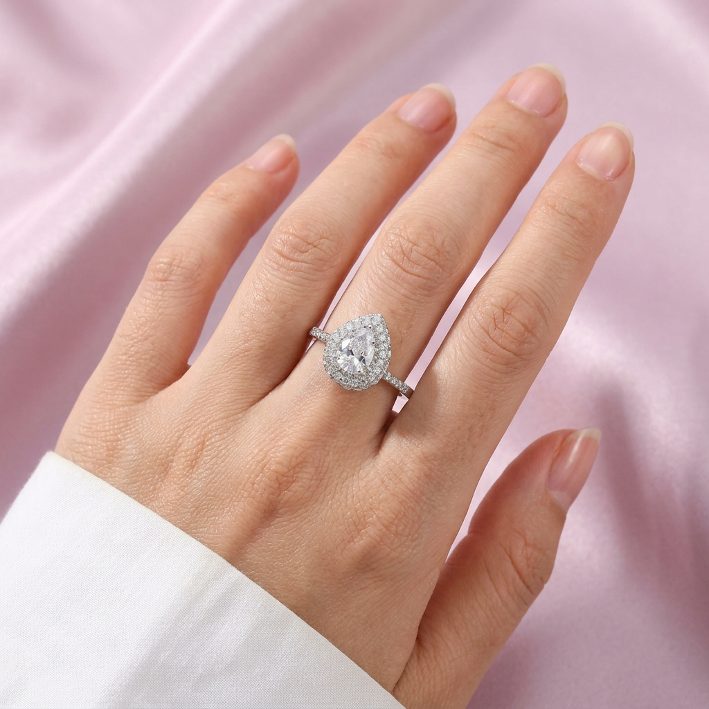 Anillo Solitario de Plata .925 Forma de Gota mod. 2416