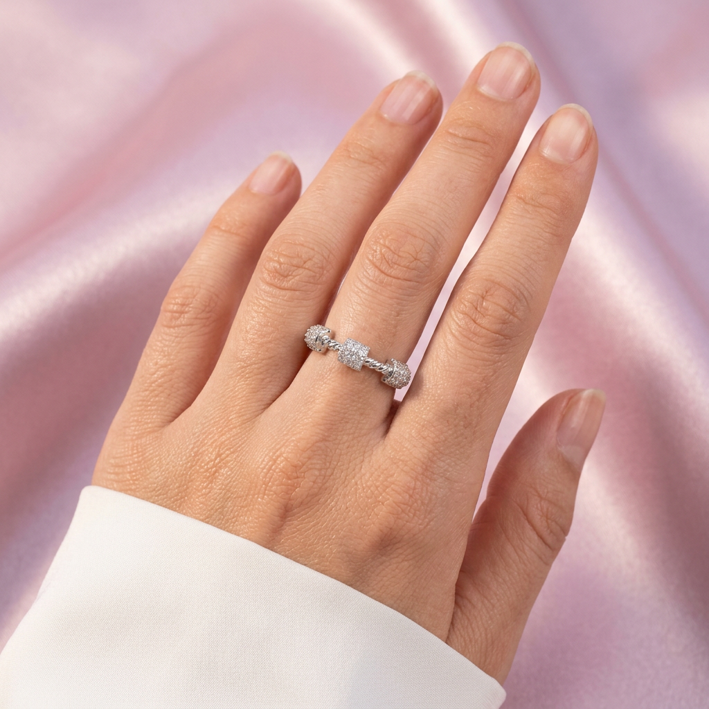 Anillo de Plata .925 Diseño Trenzado Brillante con Incrustacion de Zirconias mod. 2644