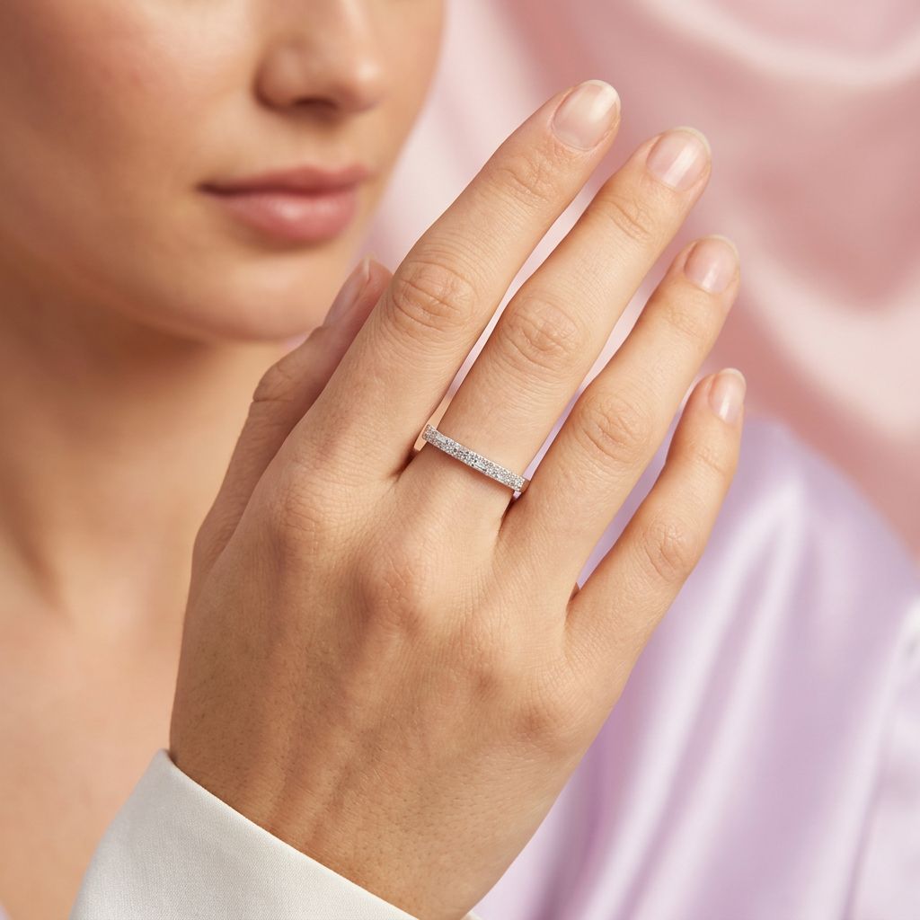 Anillo de Plata .925 Diseño Media Churumbela Incrustada con Zirconias Brillantes Mini Baguette mod. 2897