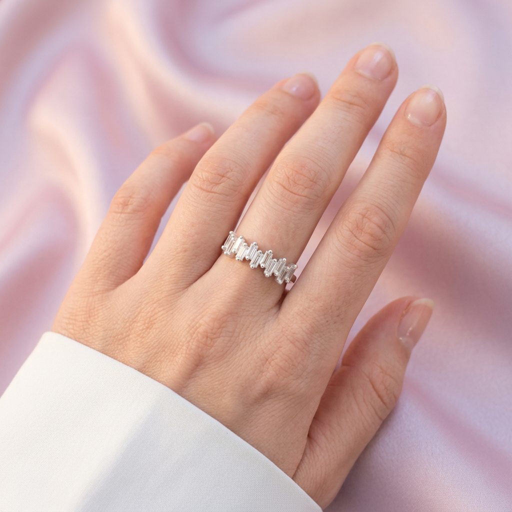 Anillo de Plata .925 con Diseño en Zig Zag con Zirconia Especial mod. 3093
