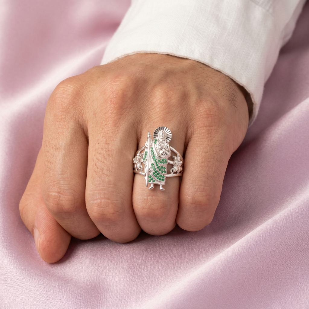 Anillo de Plata .925 con Figura de San Judas Incrustado con Zirconias Verdes mod. 2574