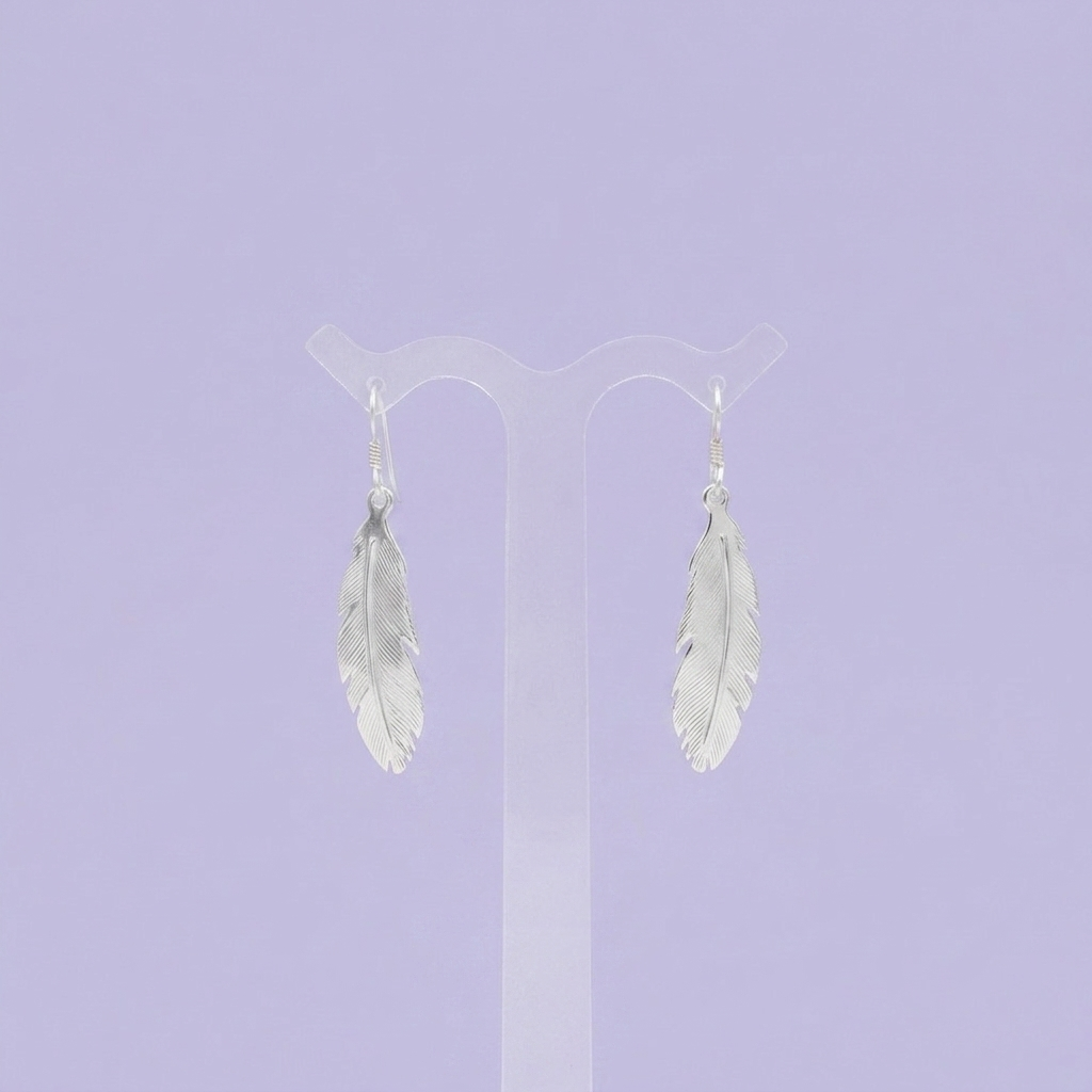 Arete de Plata .925 Largo con Diseño de Pluma Lisa mod. 2986
