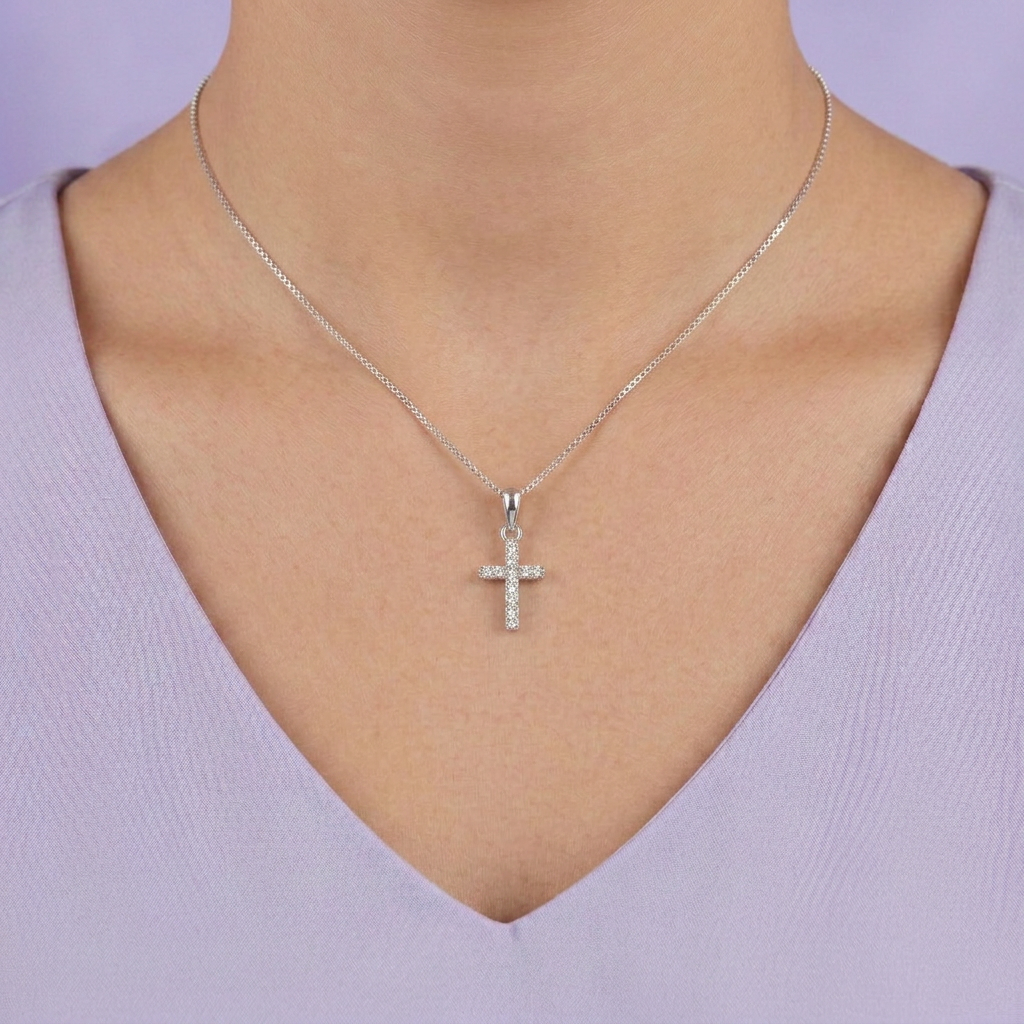 Dije de Plata .925 Cruz Pequeña con Diseño Incrustado de Zirconias Circulares mod. 2869