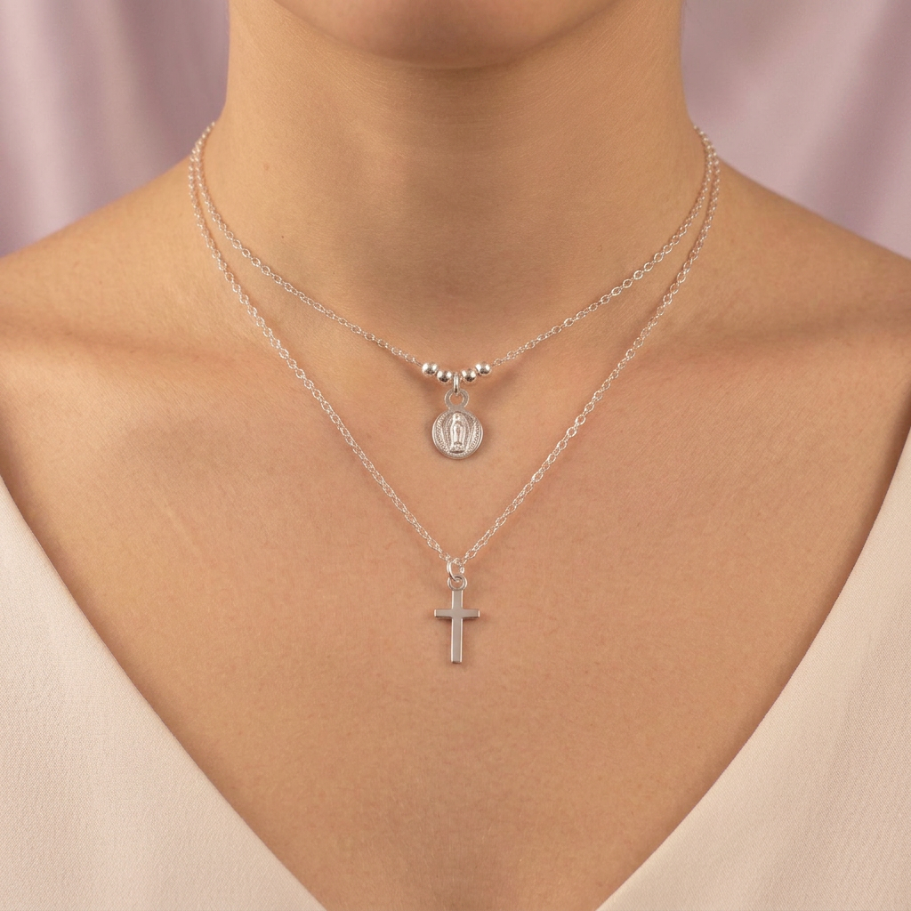 Gargantilla de Plata .925 Diseño Doble con Pequeña Medalla de la Virgen y Cruz Brillante mod. 2991