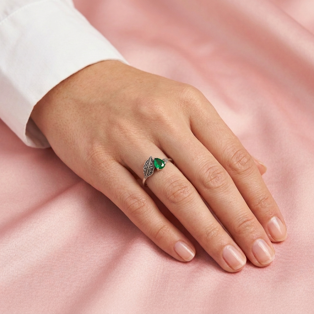 Anillo de Plata .925 Gota y Hoja con Zirconia Verde y Marquesitas mod. 3150