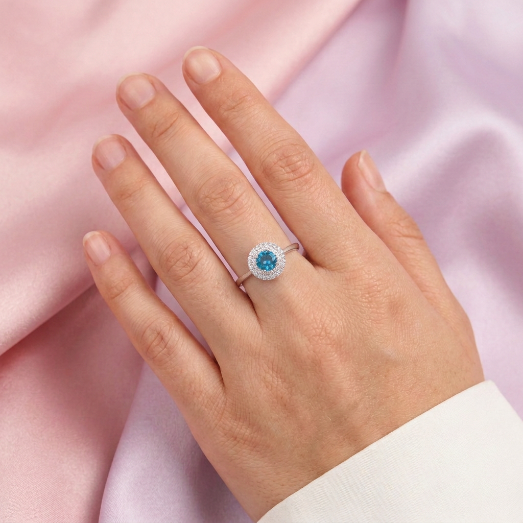 Anillo de Plata .925 con Diseño Circular con Zirconia Color Azul Cielo Central mod. 3103