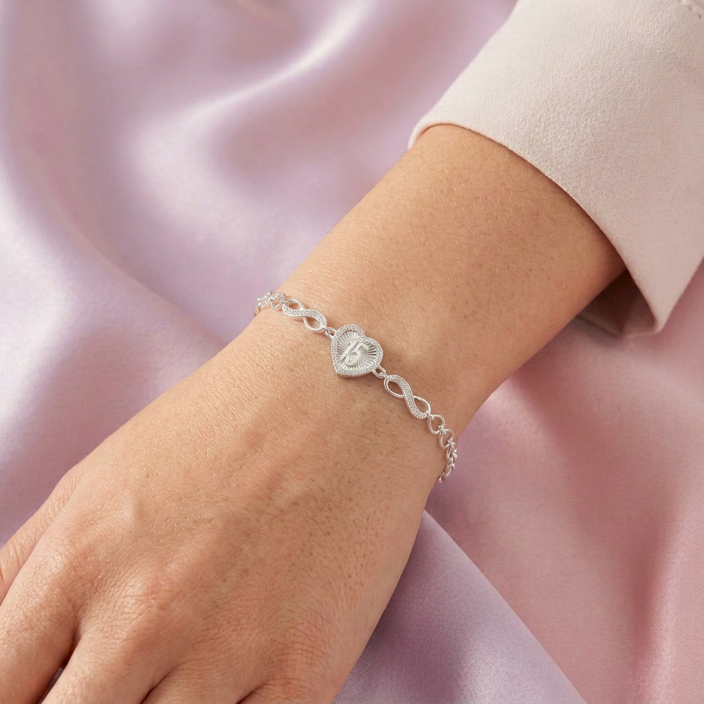 Pulsera de Plata .925 con Diseño de 15 años y Corazón con Zirconia mod. 2733