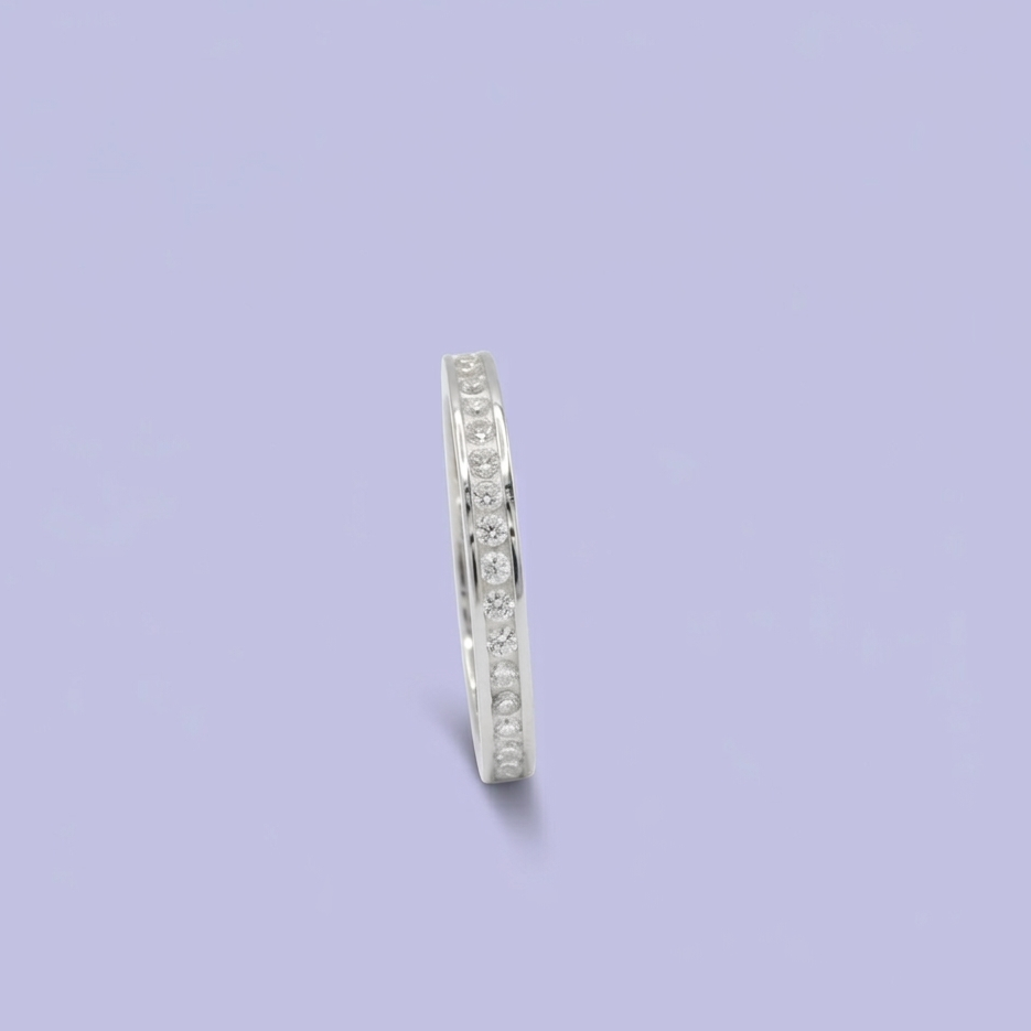 Anillo de Plata .925 Elegante con Incrustacion de Zirconias Blancas mod. 2929