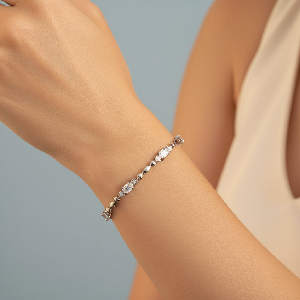 Pulsera de Plata .925 de Diseño Elegante con Corazones y Brillantes mod. 1481