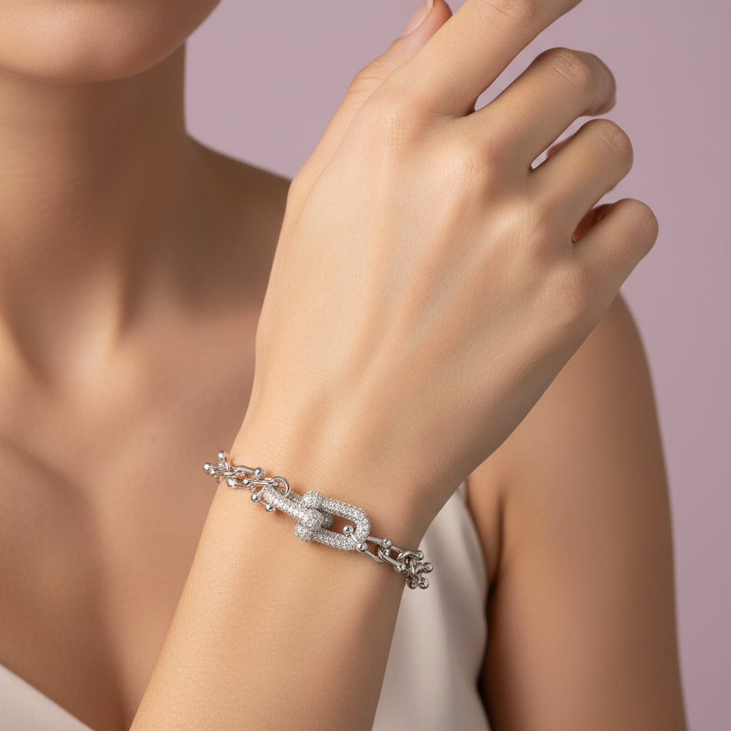 Pulsera de Eslabones Huecos Detallados con Zirconias Finas mod. 1480