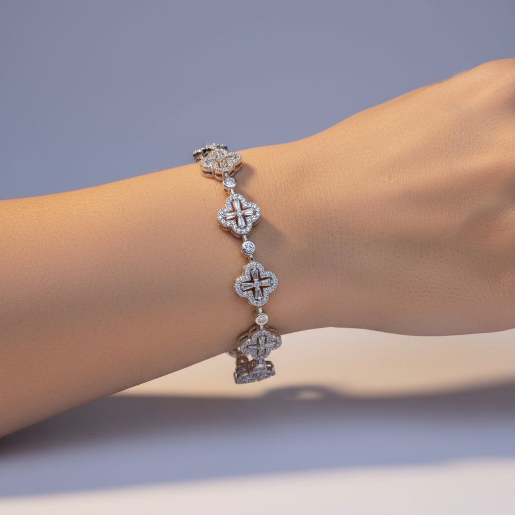 Pulsera de Plata .925 de Diseño de Tréboles y Cuadrados Incrustado de Zirconias mod. 1483