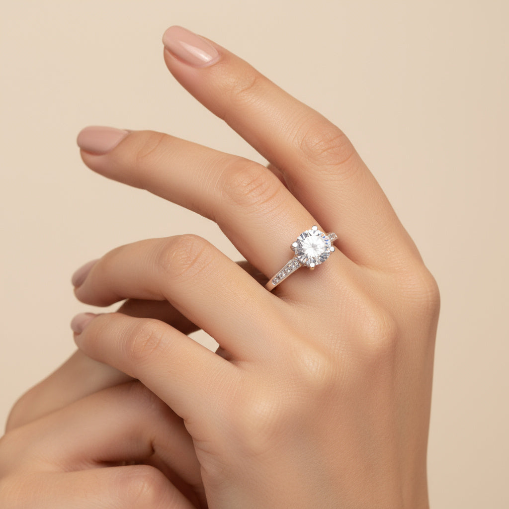 Anillo Solitario de Plata .925 con Zirconias Finas y Brillantes mod. 1148