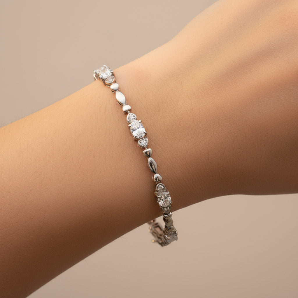 Pulsera de Plata .925 de Diseño Elegante con Corazones y Brillantes mod. 1481