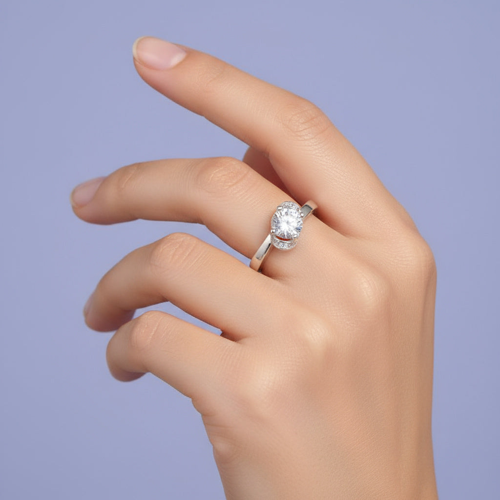 Anillo Solitario de Plata .925 Diseño Cruzado con Zirconias mod. 1149