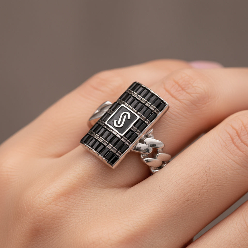 Anillo de Plata .925 de Eslabones Estilo Baguette Negro con Zirconias Incrustadas mod. 1402