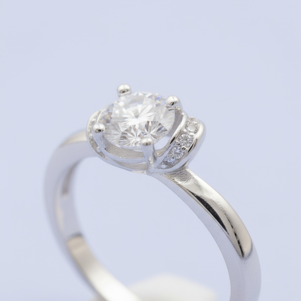 Anillo Solitario de Plata .925 Diseño Cruzado con Zirconias mod. 1149