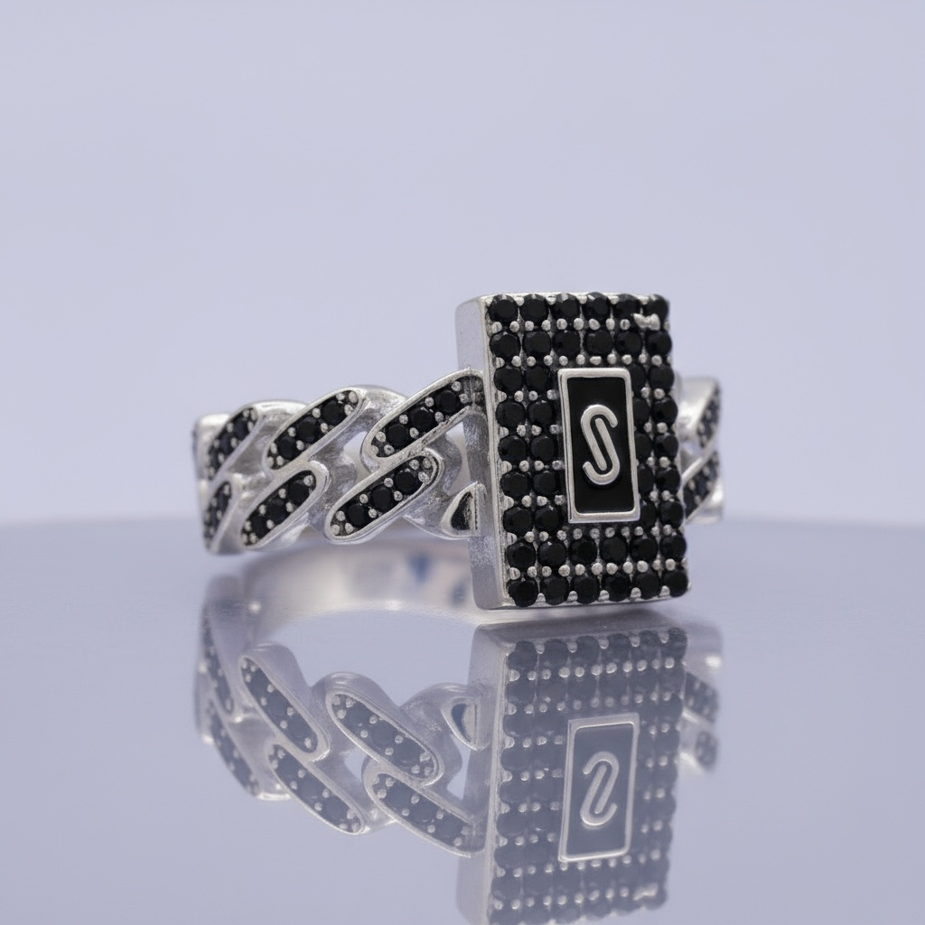 Anillo de Plata .925 Eslabones con Placa de Zirconias Negras Brillantes mod. 1401