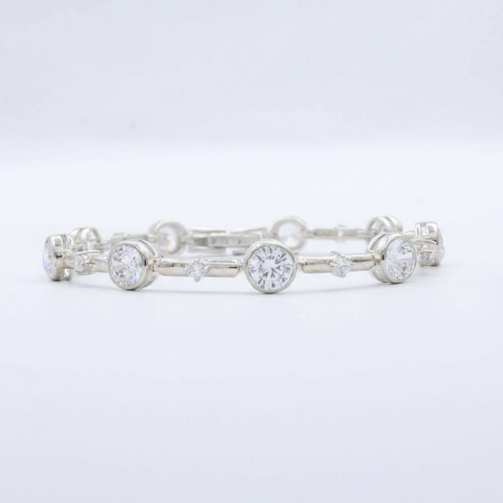 Pulsera de Plata .925 de Diseño Elegante con Zirconias Incrustadas Circular mod. 1477