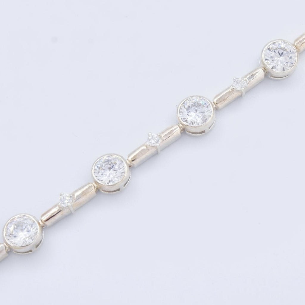Pulsera de Plata .925 de Diseño Elegante con Zirconias Incrustadas Circular mod. 1477