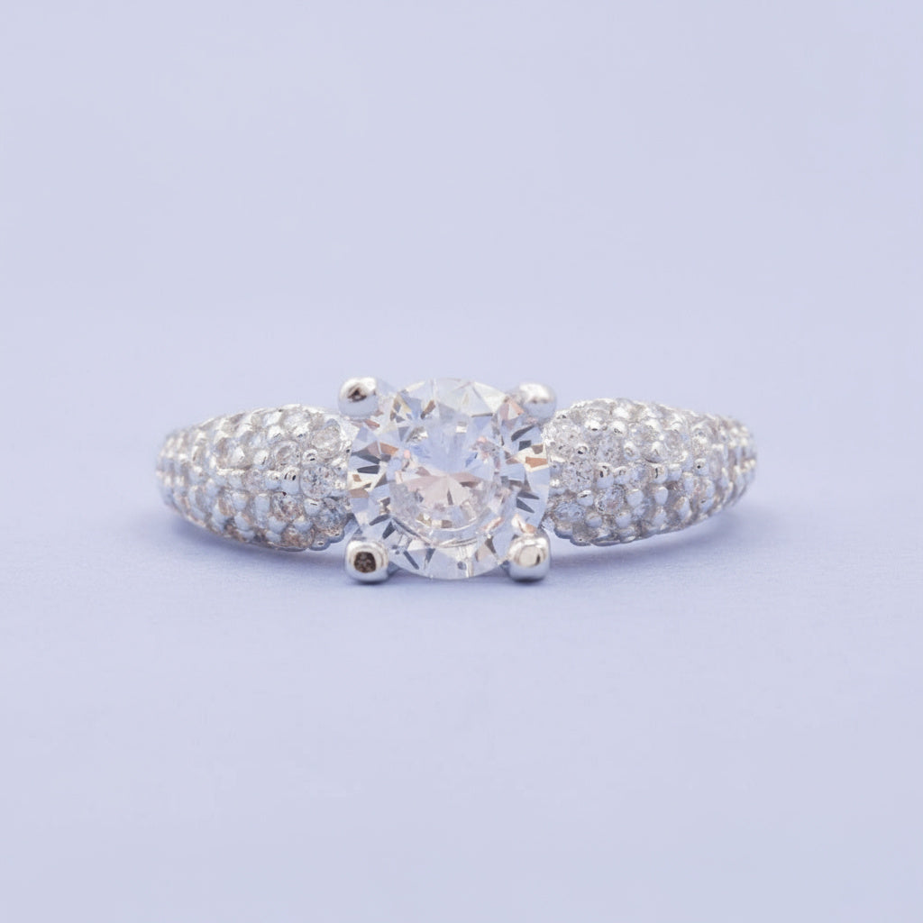 Anillo Solitario de Plata .925 Diseño Grueso Incrustado con Zirconias mod. 1151