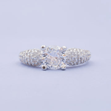 Anillo Solitario de Plata .925 Diseño Grueso Incrustado con Zirconias mod. 1151