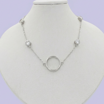 Gargantilla de Plata .925 Diseño de Aro Central con Incrustación de Zirconias mod. 1651