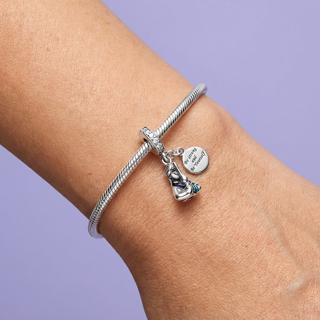 Dije de Plata .925 Estilo Charm Diseño de Guerrera mod. 1744