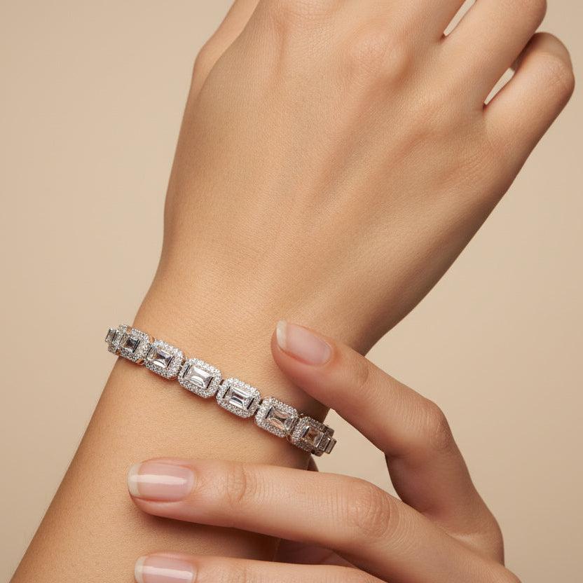 Pulsera de Plata .925 con Incrustado de Zirconias Cuadradas mod. 1528