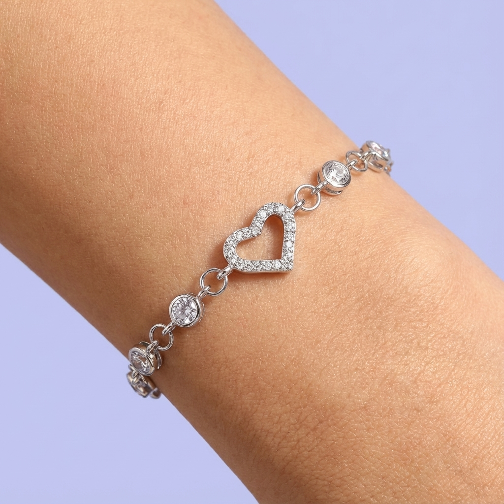 Pulsera de Plata .925 con Diseño de Corazón Incrustado de Zirconias Finas mod. 1645
