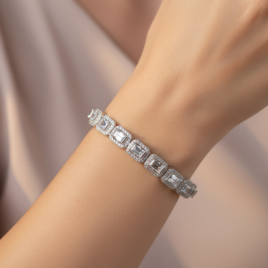 Pulsera de Plata .925 con Incrustado de Zirconias Cuadradas mod. 1528