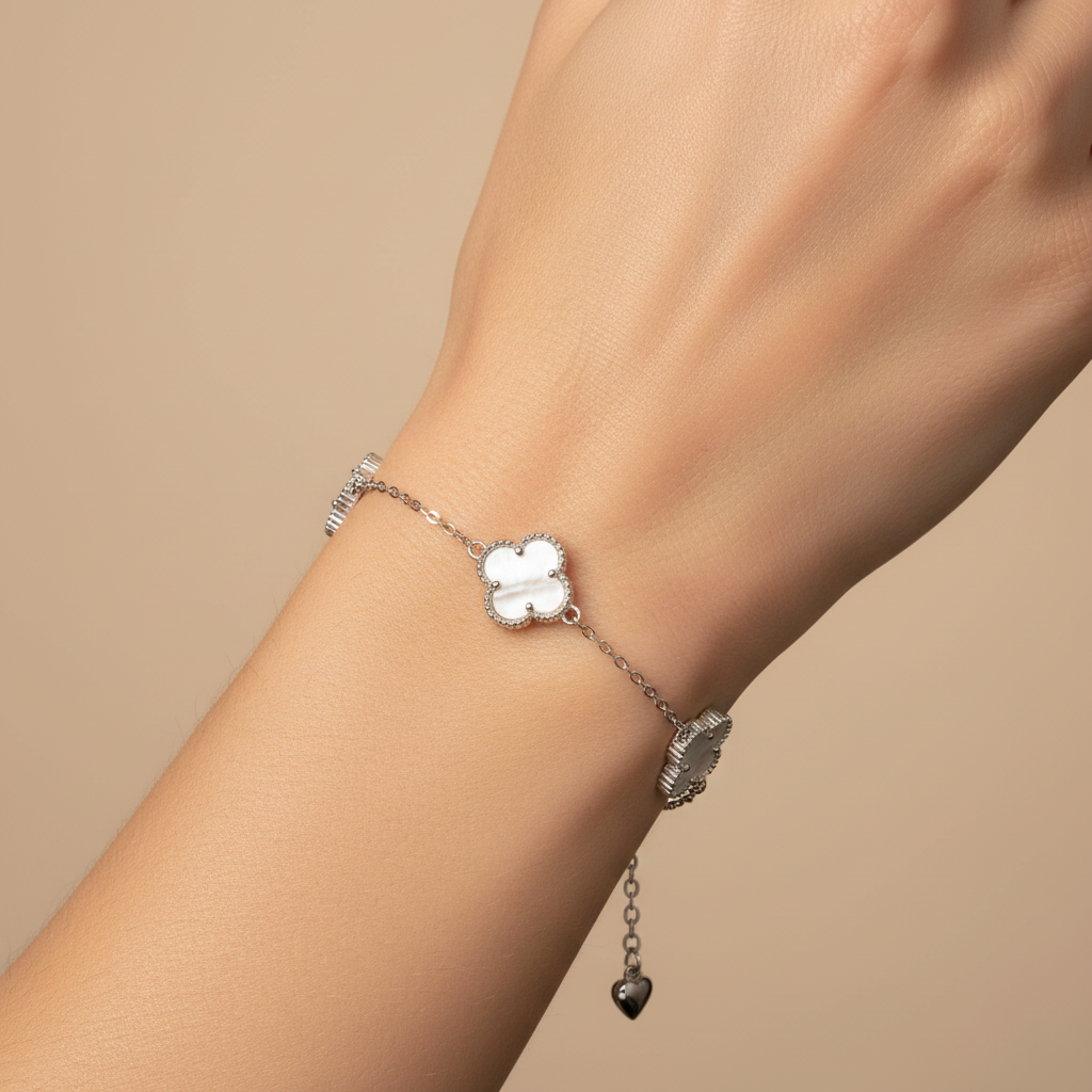 Pulsera de Plata .925 Diseño de Trébol con Madre Perla. 1466