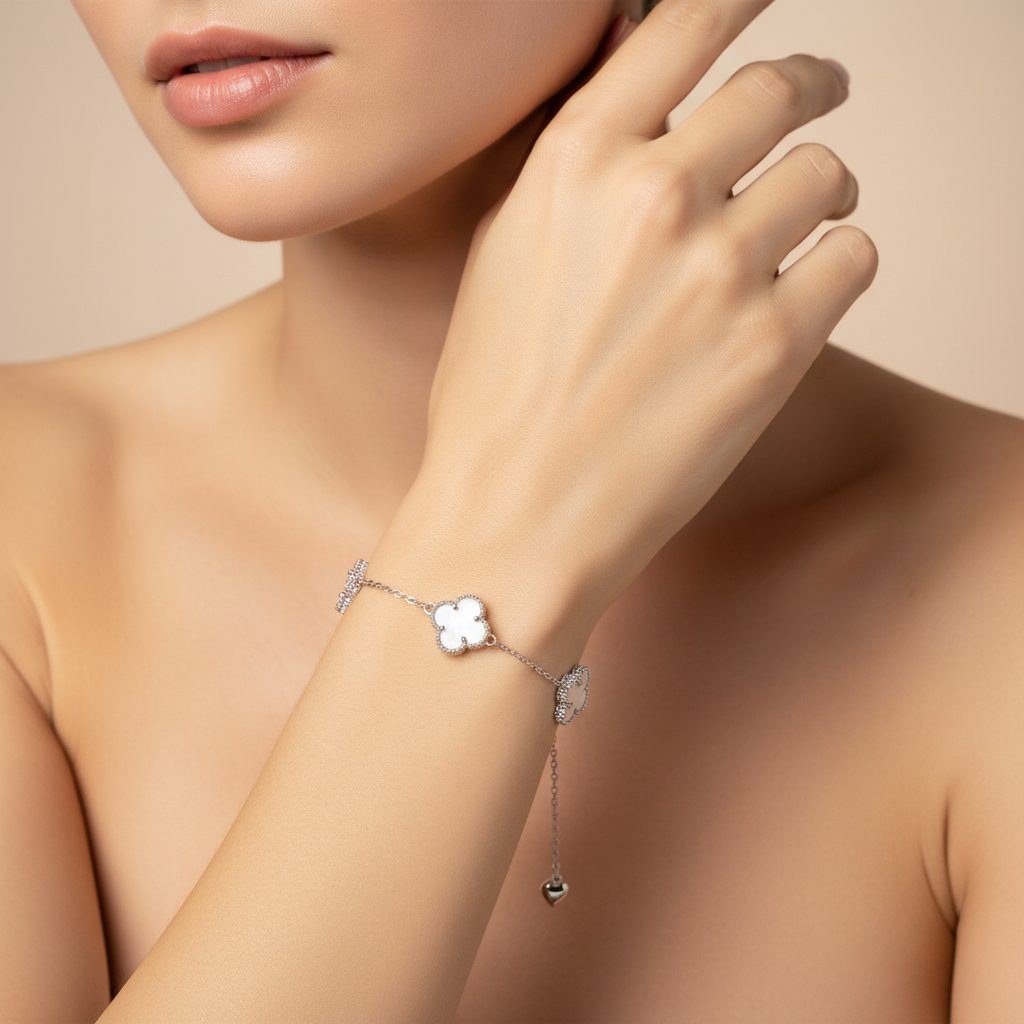 Pulsera de Plata .925 Diseño de Trébol con Madre Perla. 1466