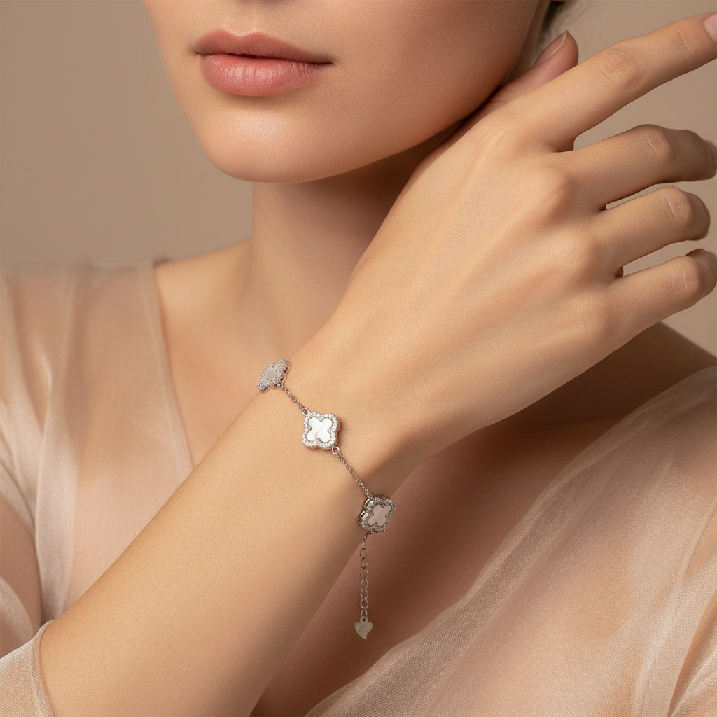 Pulsera de Plata .925 Diseño de Trébol Incrustado de Madre Perla. 1469