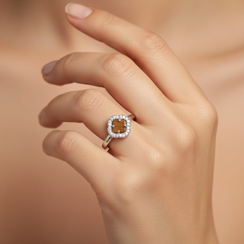 Anillo de Plata .925 Diseño de Trébol de Ojo de Tigre mod. 1043