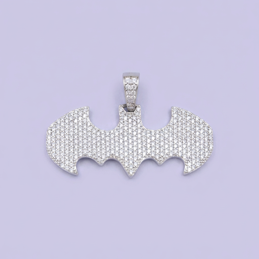 Dije de Plata .925 con Diseño de Batarang Hueco con Zirconias Finas mod. 2061