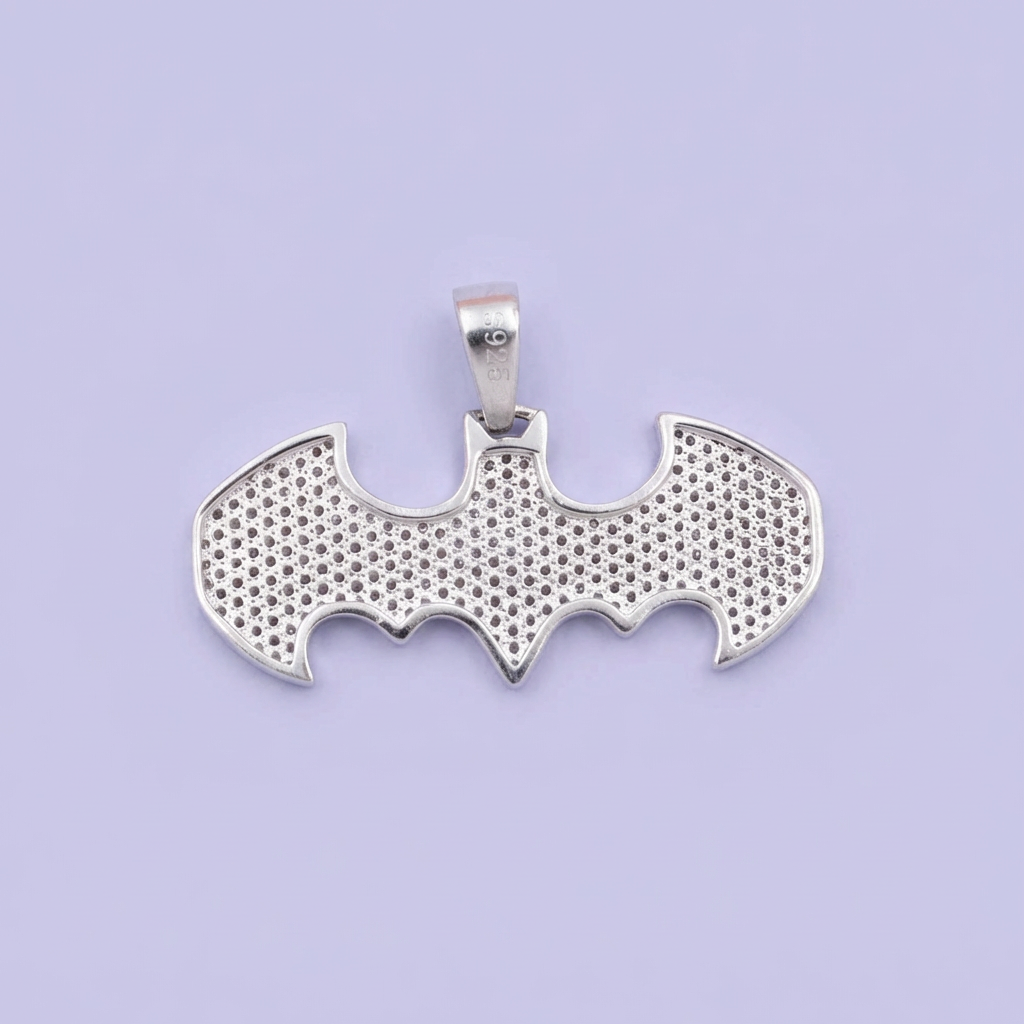 Dije de Plata .925 con Diseño de Batarang Hueco con Zirconias Finas mod. 2061