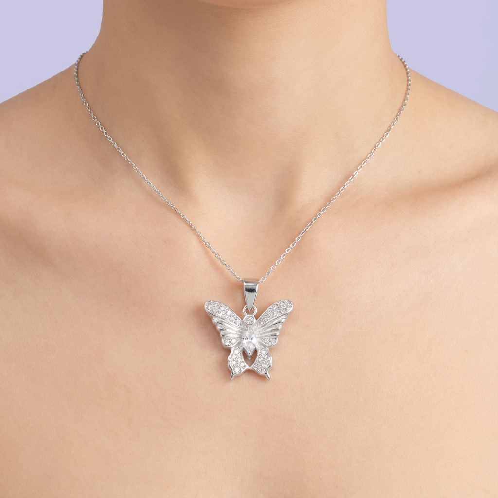 Dije de Plata .925 con Diseño de Mariposa con Incrustación de Zirconias mod. 1803