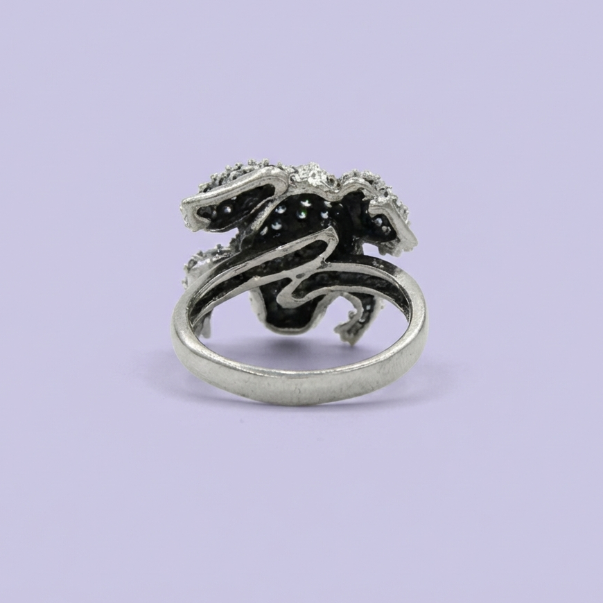 Anillo de Plata .925 con Diseño de Rana con Zirconias Finas mod. 1831