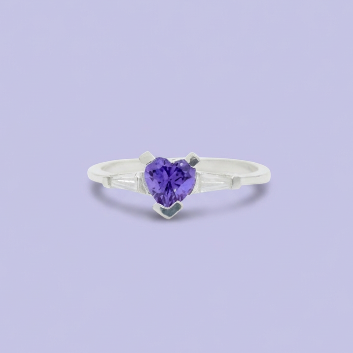 Anillo de Plata .925 con Diseño de Corazón Incrustado de Zirconia Finas mod. 1866