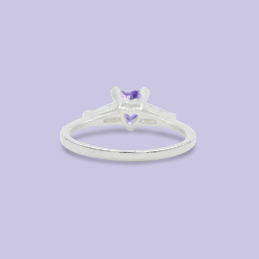 Anillo de Plata .925 con Diseño de Corazón Incrustado de Zirconia Finas mod. 1866
