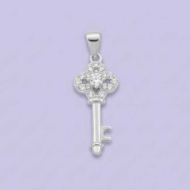 Dije de Plata .925 con Diseño de Llave Incrustada de Zirconias mod. 1807