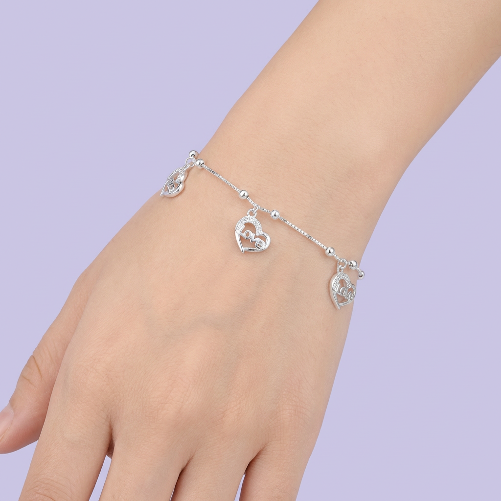 Pulsera de Plata .925 Diseño de Corazones Incrustado de Zirconias. 1857