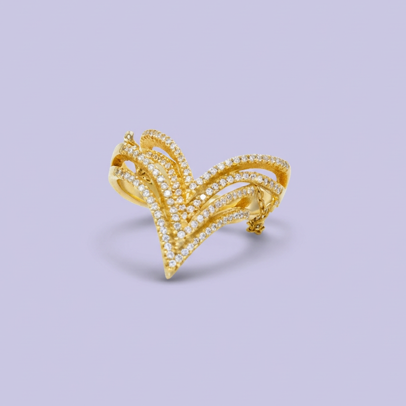 Anillo de Plata .925 con Diseño de Doble V Elegante con Zirconias mod. 1827