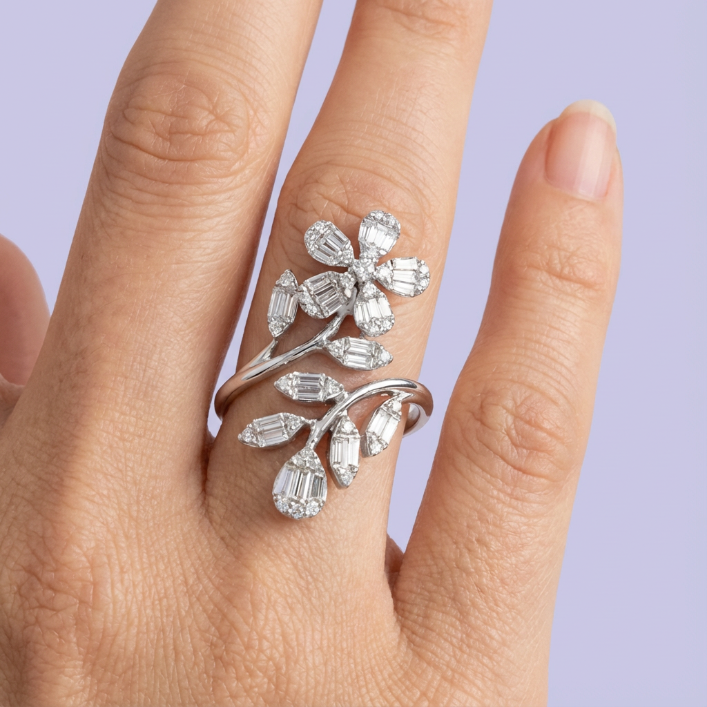 Anillo de Plata .925 con Diseño Flor Incrustado de Zirconias Finas mod. 1826