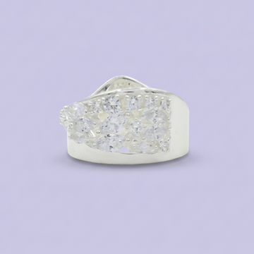 Anillo de Plata .925 con Diseño de Especial Incrustado de Zirconias mod. 1821