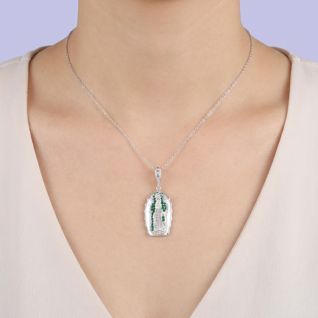 Dije de Plata .925 de la Virgen de Guadalupe con Incrustación de Zirconias mod. 2010
