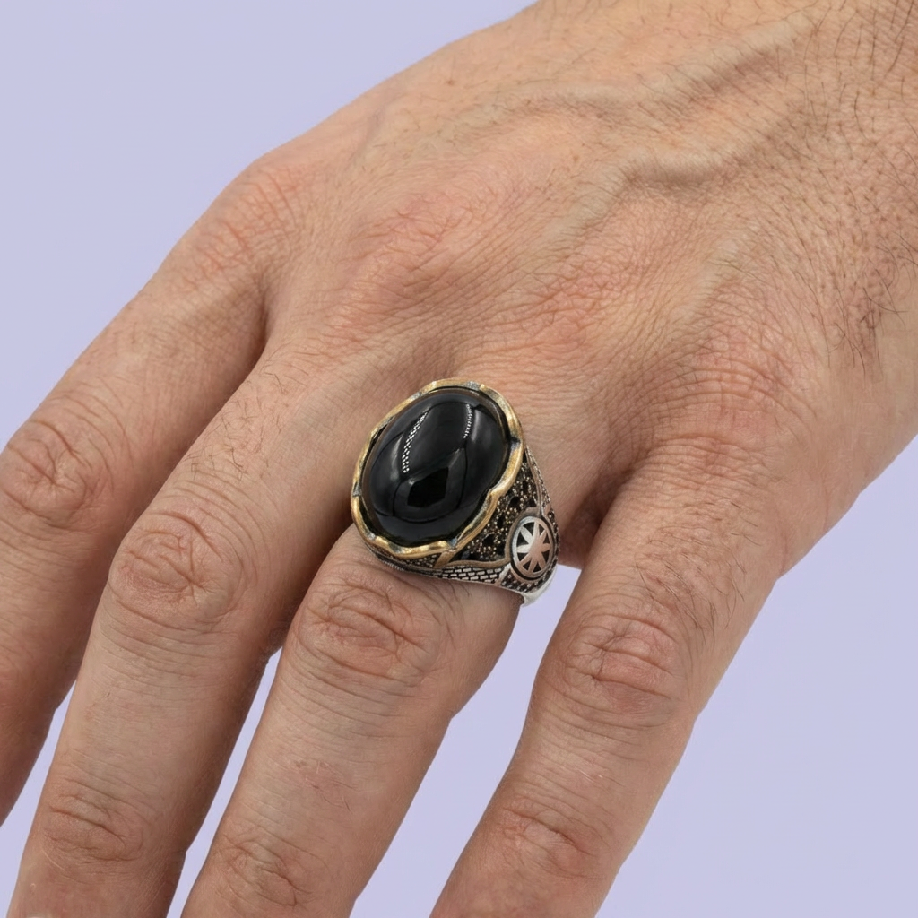 Anillo de Plata .925 Diseño Otomano Elegante con Incrustación de Ónix mod. 1989