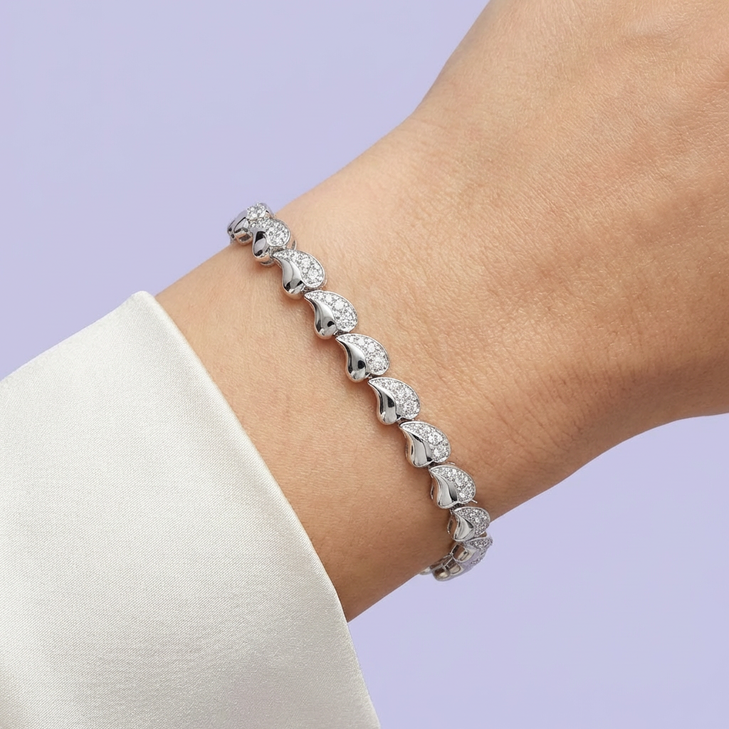 Pulsera de Plata .925 de Diseño de Corazón con Zirconias Brillantes mod. 2050