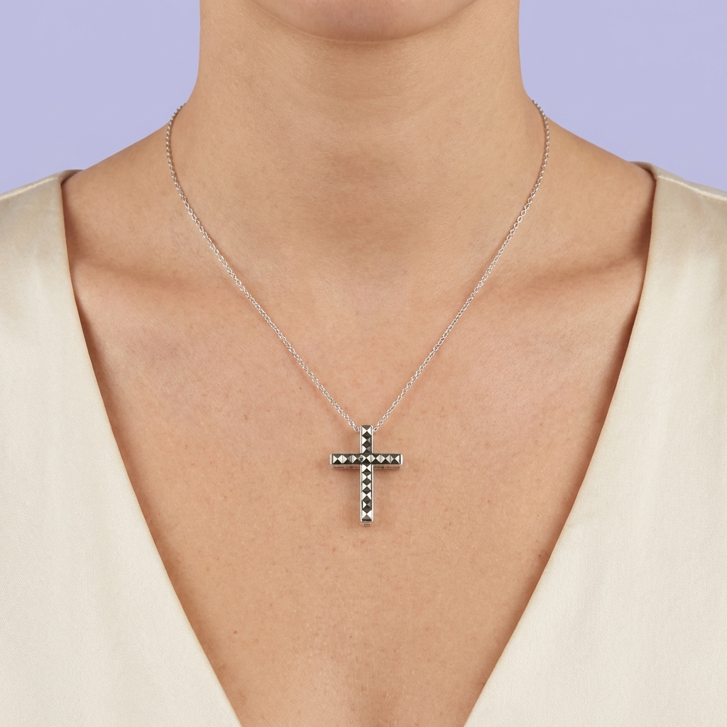 Cruz de Plata .925 de Diseño Hueco con Incrustación de Marquesitas mod. 1958