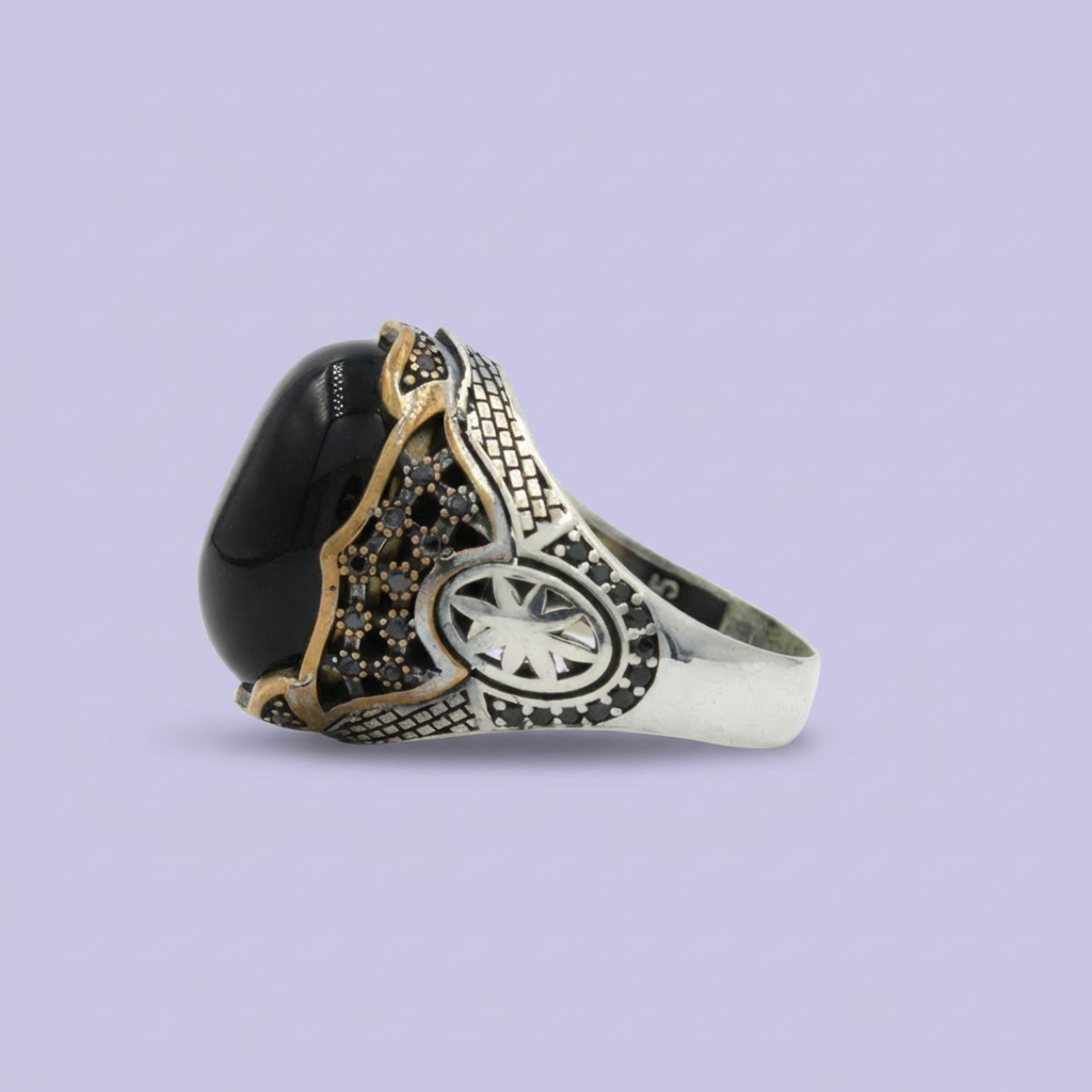 Anillo de Plata .925 Diseño Otomano Elegante con Incrustación de Ónix mod. 1989